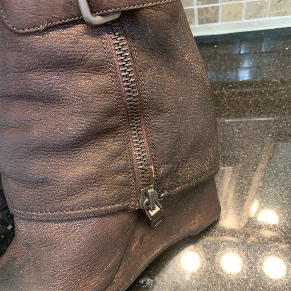 Prada boots - Picture 7 of 11